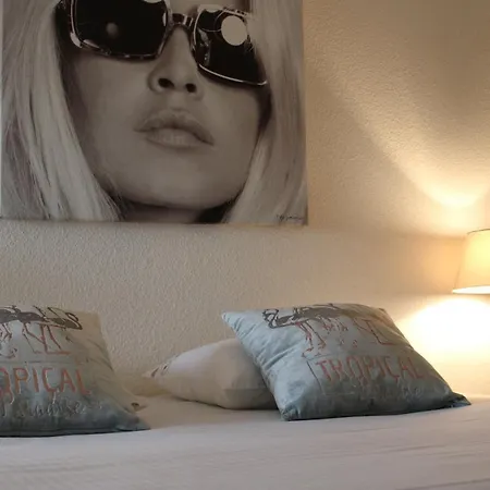 Brigitte Centre Tropez Parking Piscine Wifi Vue